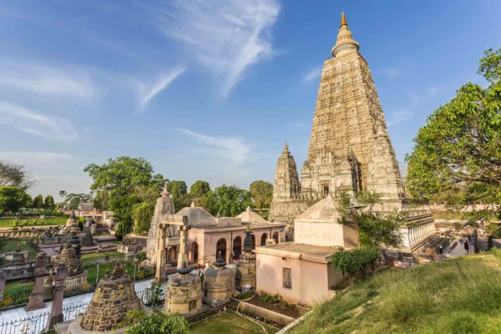 Mahabodhi-temple-bodhgaya-Bihar (1)